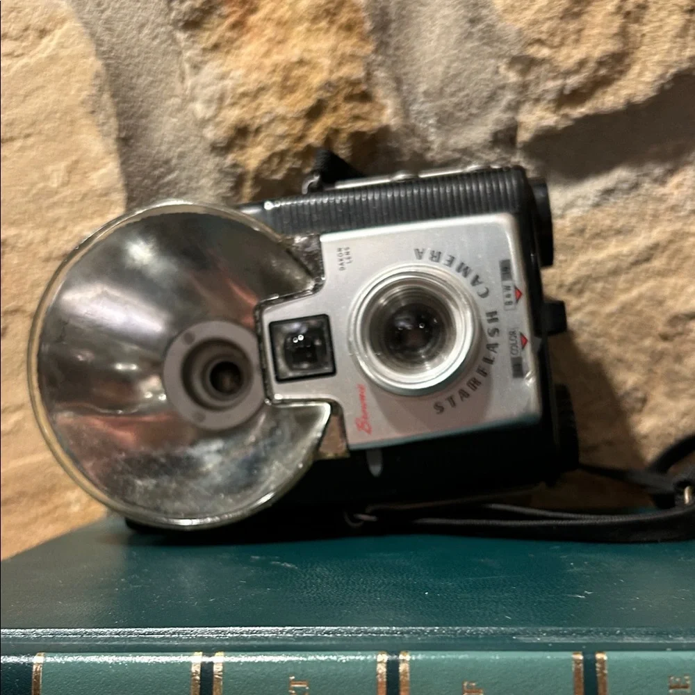 Vintage Black and Silver Camera Brownie  Starflash Non working